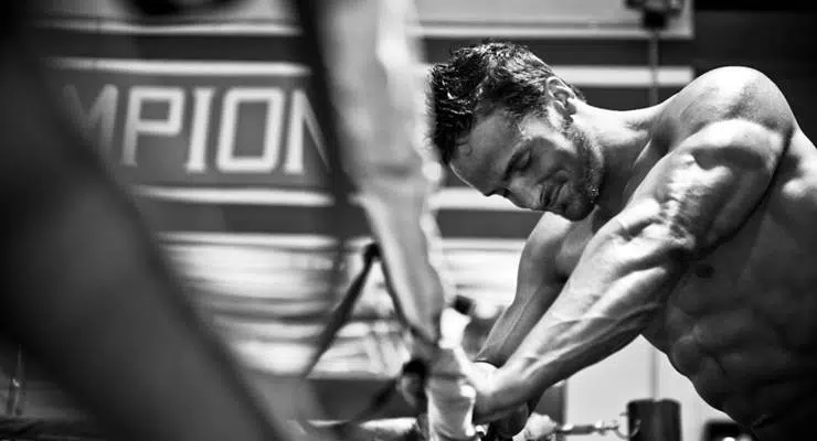 Entrenamiento para avanzados: entrenamiento híbrido fuerza-hipertrofia método ondulatorio